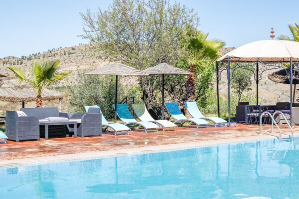 Outdoor pool, pool umbrellas