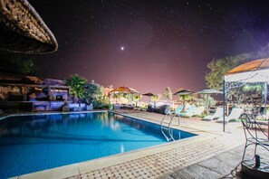 Outdoor pool, pool umbrellas