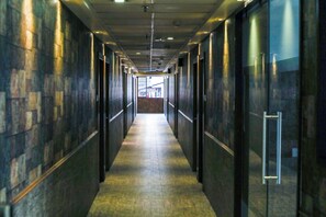 Interior detail - Hotel Maharana Inn Chembur (Mumbai)