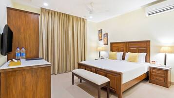 Villa, 3 Bedrooms | Premium bedding, in-room safe, blackout curtains, soundproofing