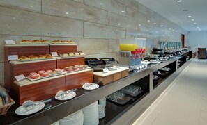 Daily buffet breakfast for a fee