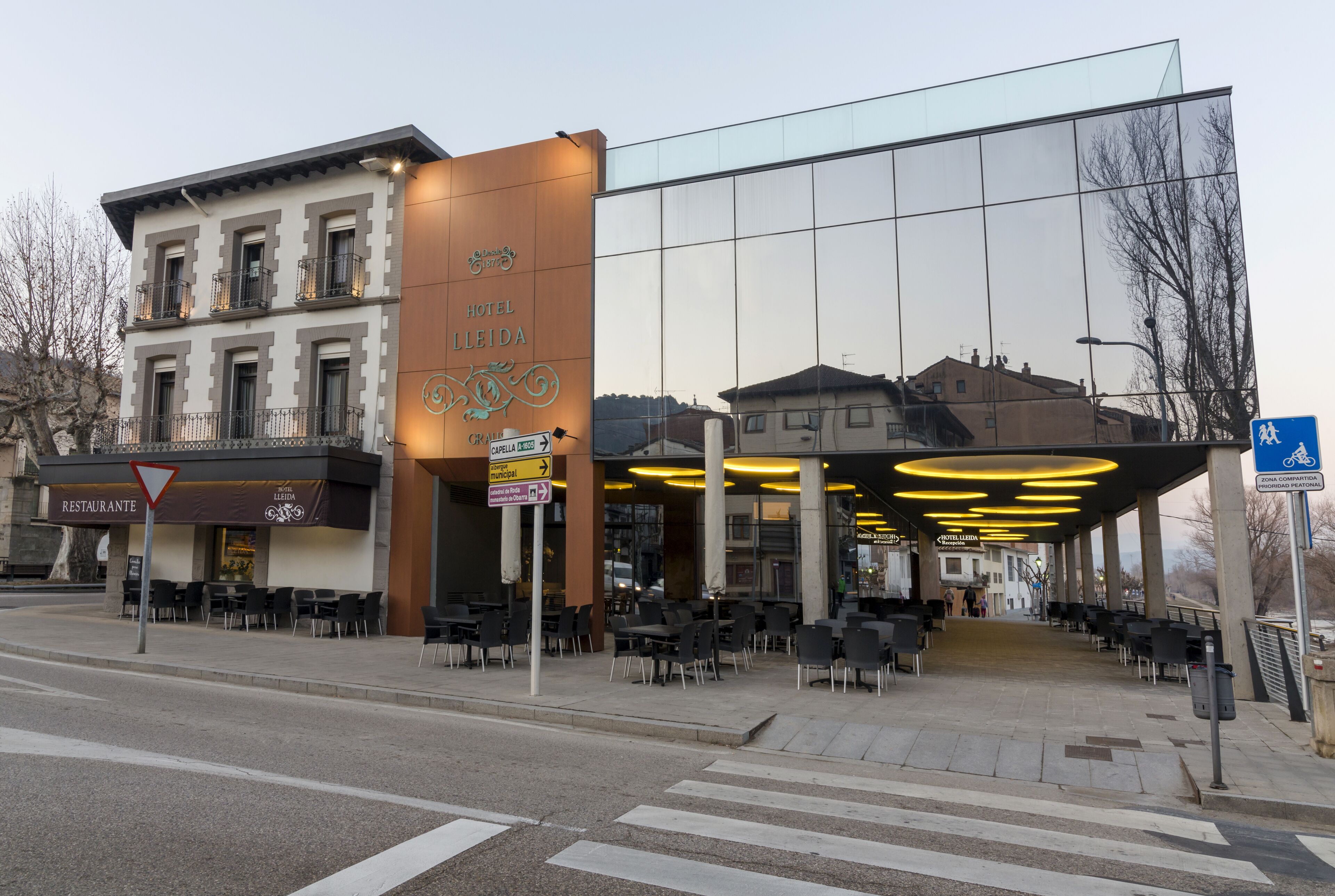 การตกแต่งภายนอก