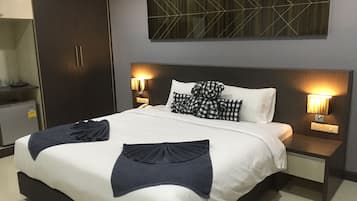 Deluxe Double Room | Escritorio, camas extra y wifi gratis