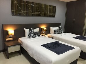 Deluxe Twin Room | 办公桌、折叠床/加床（额外收费）、免费 WiFi