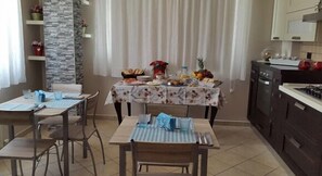 Free daily local cuisine breakfast