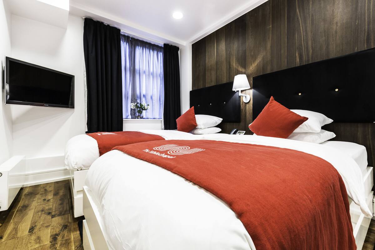 Minibar, in-room safe, blackout drapes, soundproofing