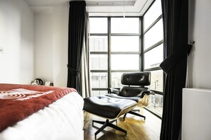 Executive Room, 1 King Bed | Minibar, in-room safe, blackout drapes, soundproofing - The Whitechapel (London)