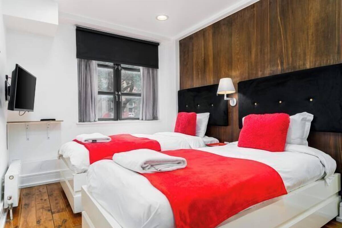 Minibar, in-room safe, blackout drapes, soundproofing