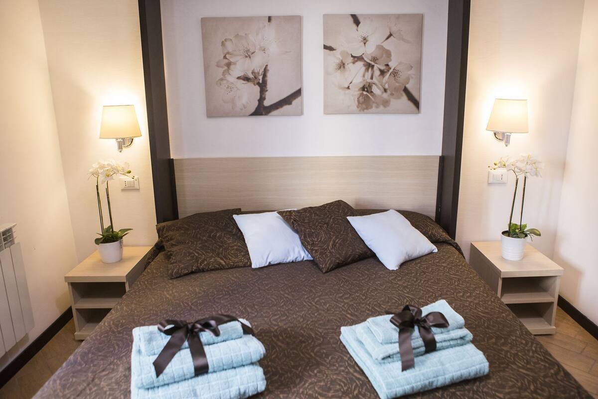 Classic Double Room | 2 bedrooms, premium bedding, desk, WiFi (free)