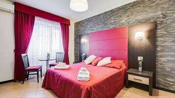 2 chambres, literie de qualité supérieure, bureau, Wi-Fi gratuit