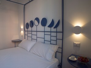 Standard Double Room | Premium bedding, minibar, desk, soundproofing - La Casa di Iulia (Rome)