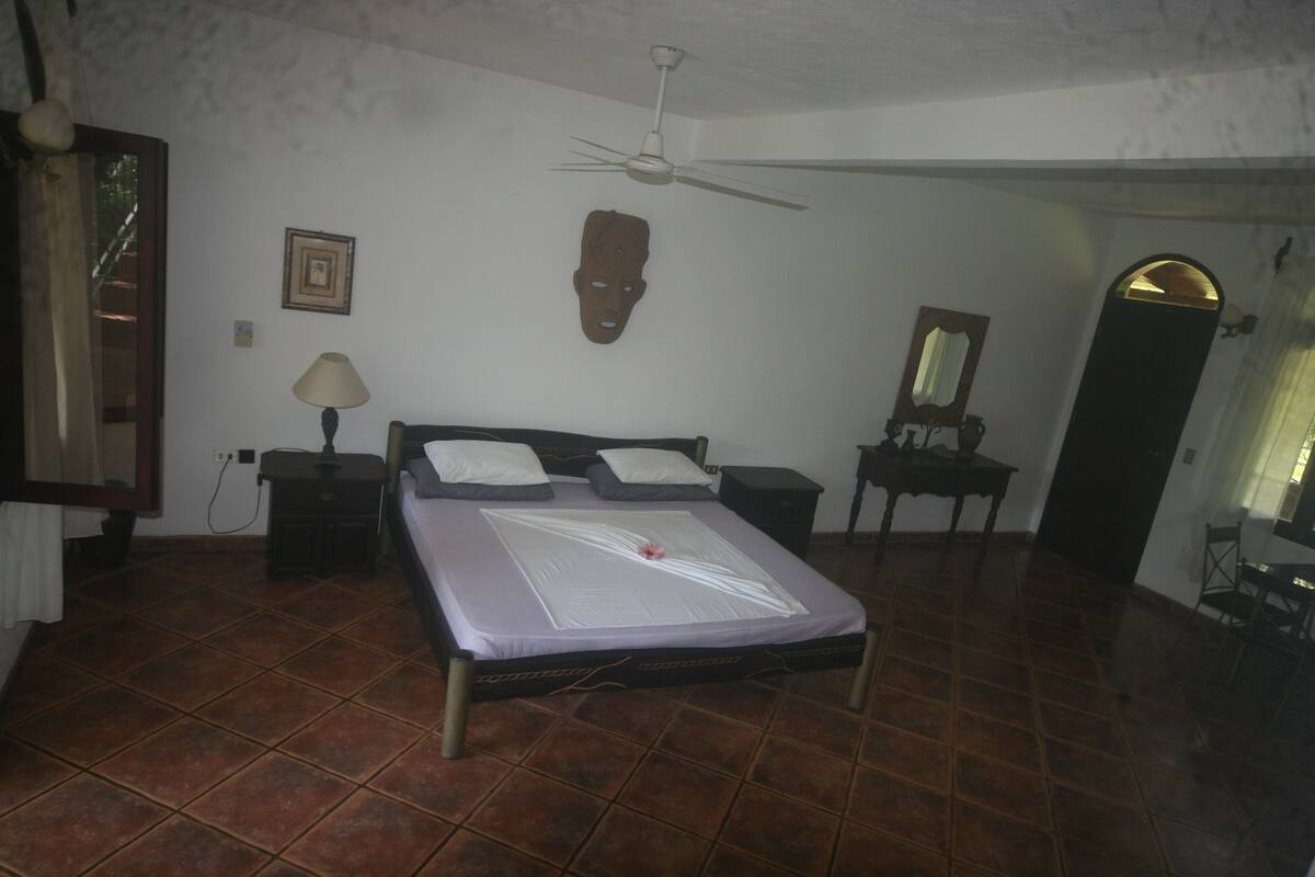 Apartment, 1 Bedroom, Lanai, Garden View | Iron/ironing board, free cots/infant beds, rollaway beds, free WiFi