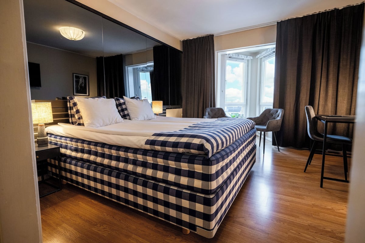 Classic Double Room | Premium bedding, desk, laptop workspace, iron/ironing board