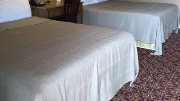 Schreibtisch, Zustellbetten, kostenloses WLAN, Bettwäsche