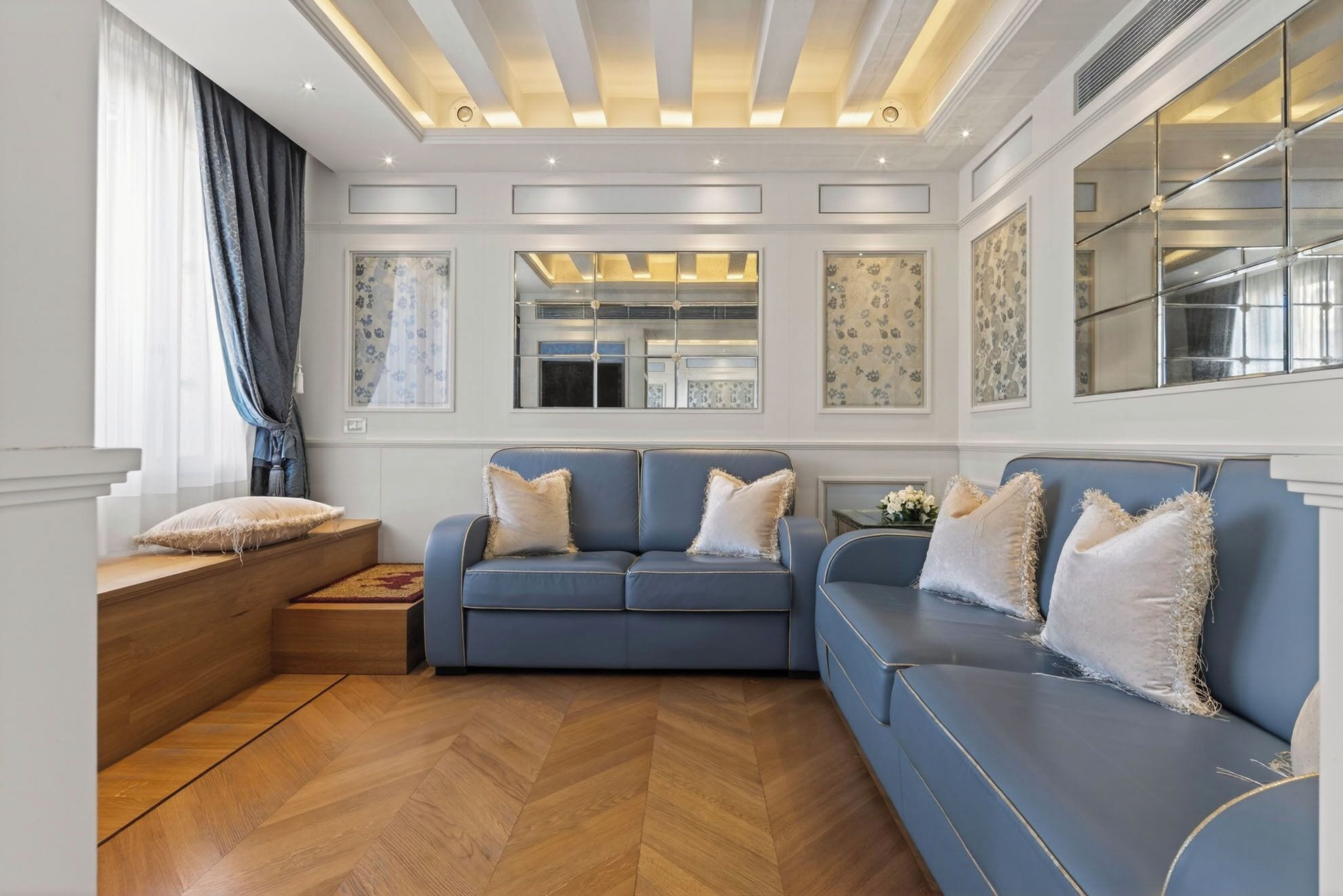 Deluxe suite, terras (St. Mark View) | Luxe beddengoed, een minibar, een kluis op de kamer