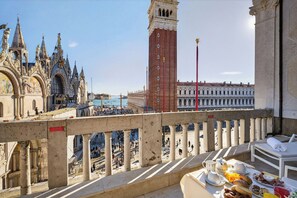 Deluxe Suite, Terrace (St. Mark View sauna and hot tub) | City view