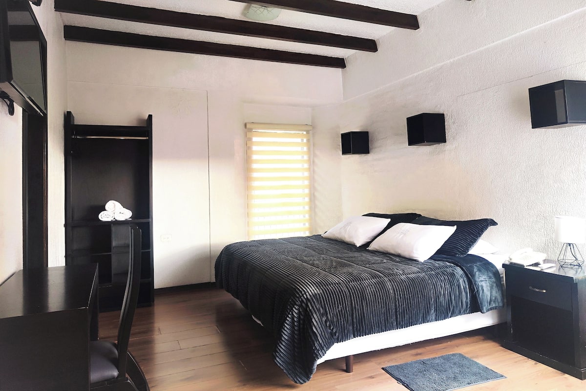 Phòng đôi | Bộ đồ giường cao cấp, minibar, két bảo mật tại phòng, bàn