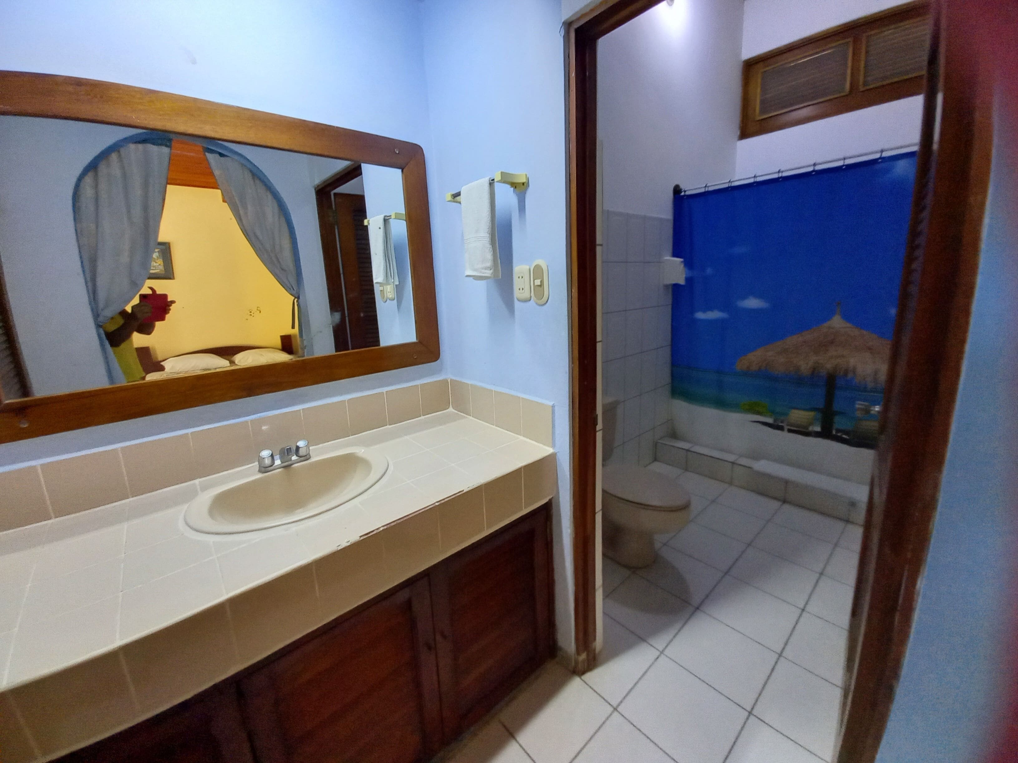 twin room, garden view | bathroom | shower, towels