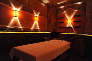 Aromatherapie, Zweedse massages, sportmassages, manicures en pedicures