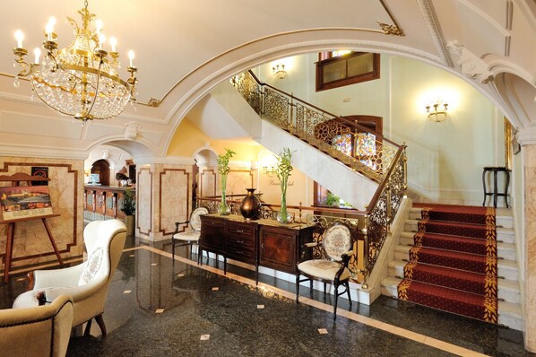 Lobby - Hotel Leopold I (Novi Sad)