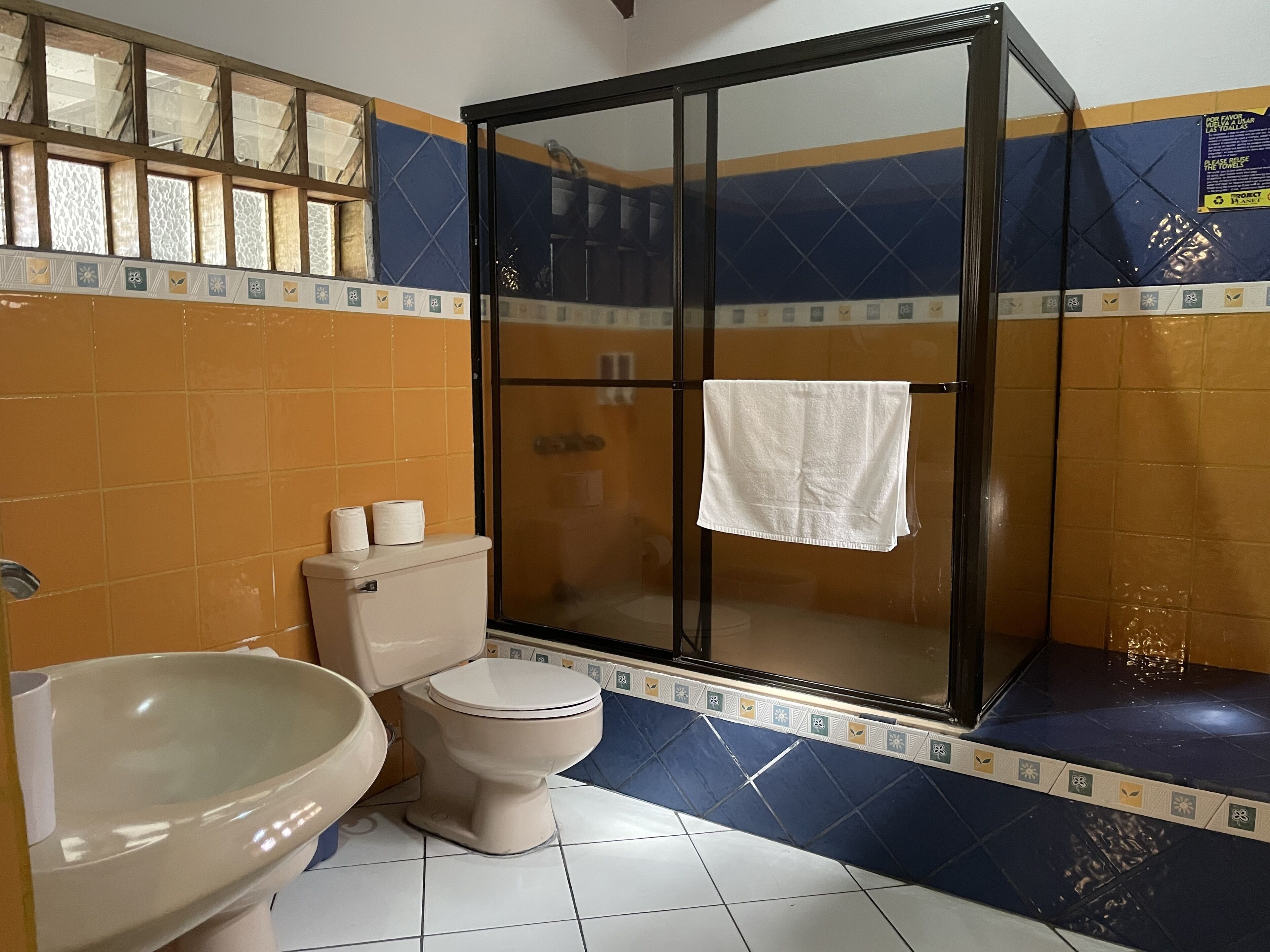 superior room, 2 double beds, private bathroom | bathroom | shower, free toiletries, towels