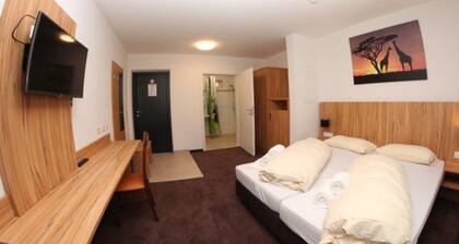 Schäfer Boardinghouse