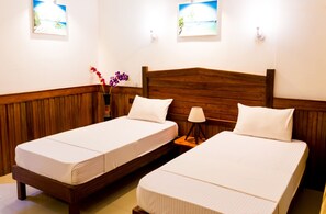 Minibar, desk, rollaway beds, WiFi