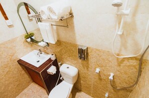 Shower, free toiletries, hair dryer, towels