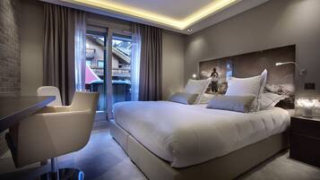 Hochwertige Bettwaren, Minibar, Zimmersafe, individuell dekoriert