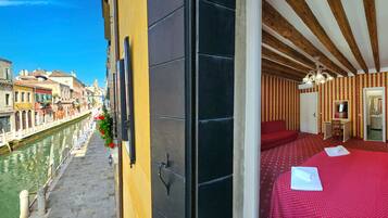 Frette Italian sheets, premium bedding, individually decorated, desk