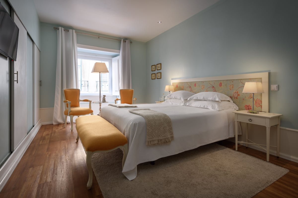 Suite | 1 bedroom, in-room safe, soundproofing, iron/ironing board