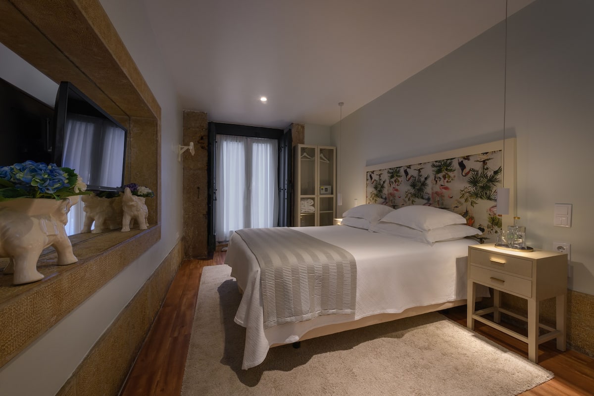 Double or Twin Room (Small) | In-room safe, soundproofing, iron/ironing board