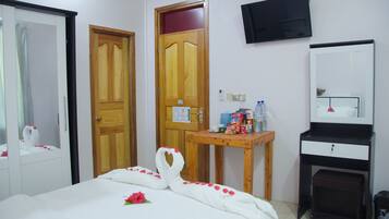 Minibar, in-room safe, iron/ironing board, rollaway beds