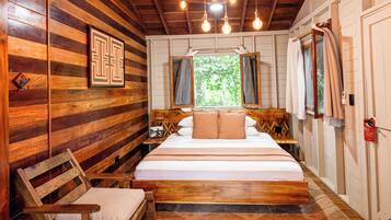 Jungle Cabin | Interior