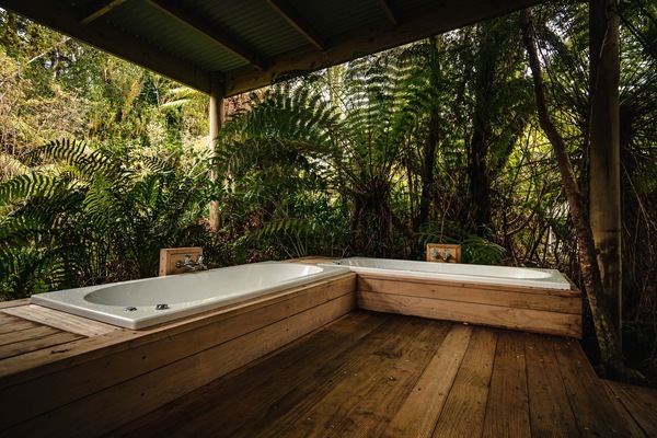 Bañera de hidromasaje exterior