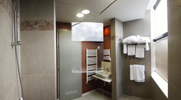 Bathroom - Russia Hotel Skopje (Skopje)