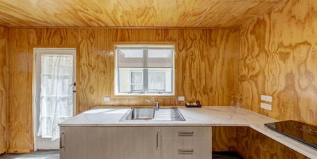 Refrigerador, microondas, cafetera/tetera