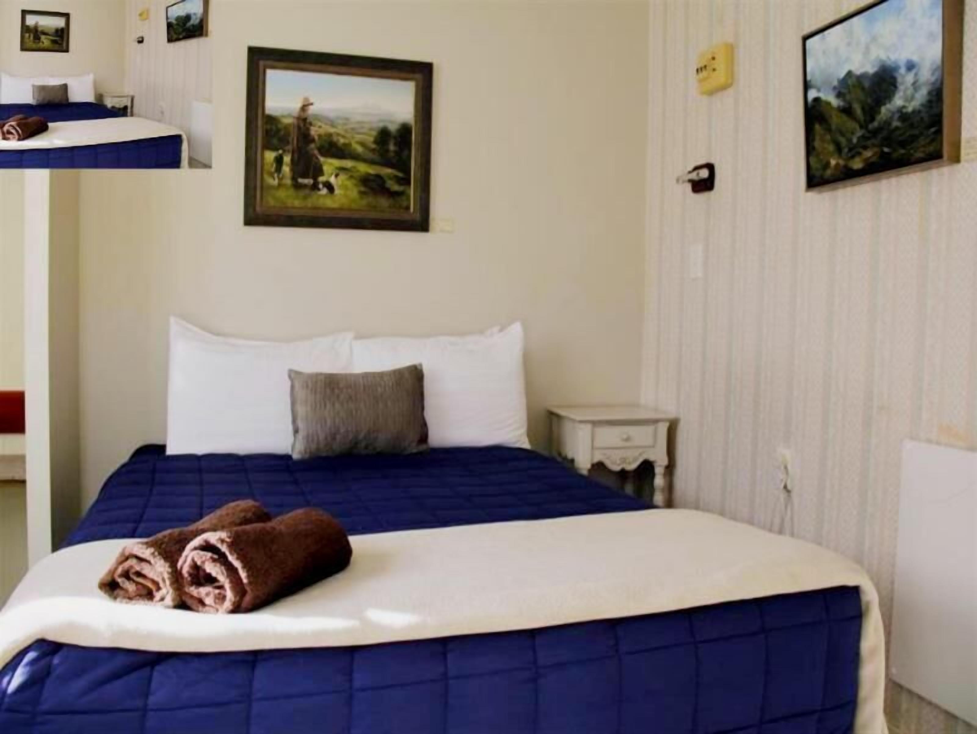 Individually decorated, laptop workspace, iron/ironing board, free WiFi