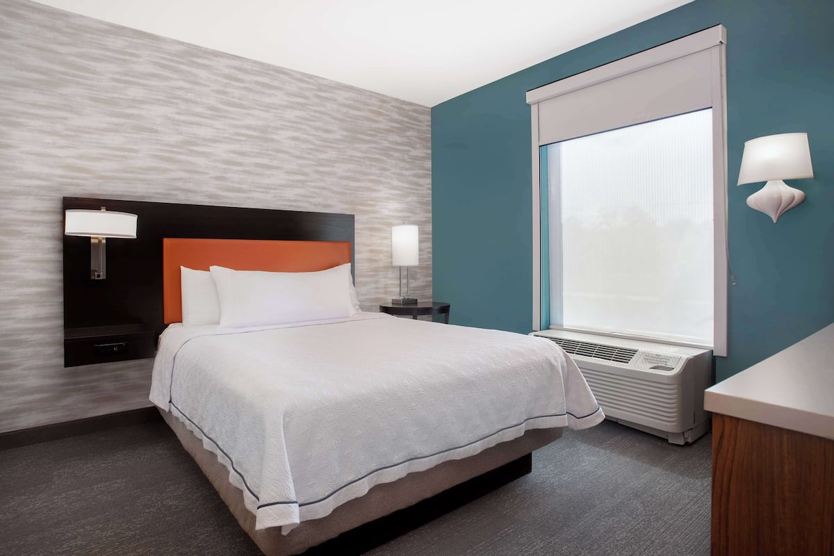 In-room safe, desk, blackout drapes, iron/ironing board