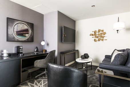 LondonHouse Chicago, Curio Collection by Hilton - Image 50
