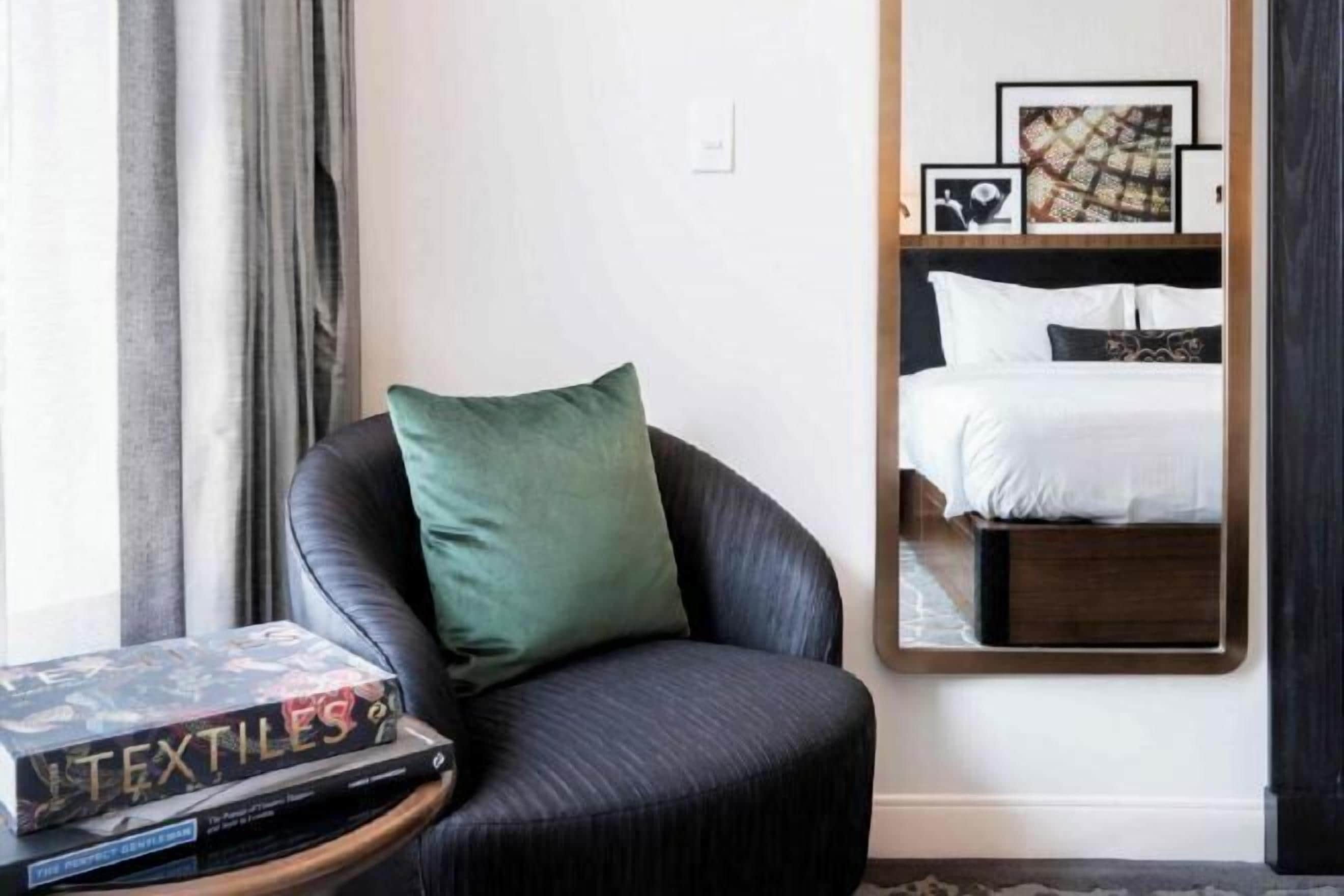 意大利 Frette 床單、高級寢具、房內夾萬、遮光窗簾/窗簾