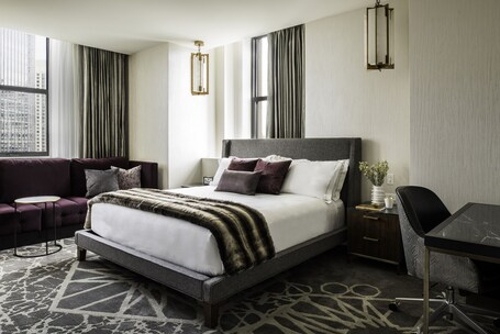 LondonHouse Chicago, Curio Collection by Hilton - Image 69