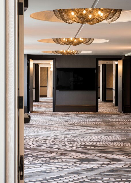 LondonHouse Chicago, Curio Collection by Hilton - Image 45