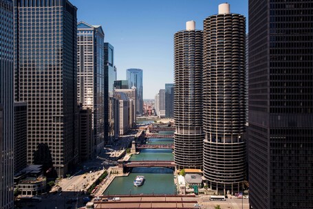 LondonHouse Chicago, Curio Collection by Hilton - Image 58