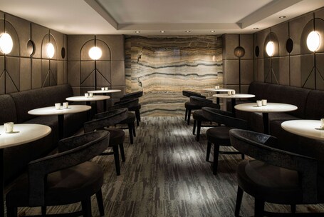 LondonHouse Chicago, Curio Collection by Hilton - Image 67
