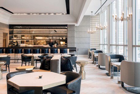 LondonHouse Chicago, Curio Collection by Hilton - Image 9