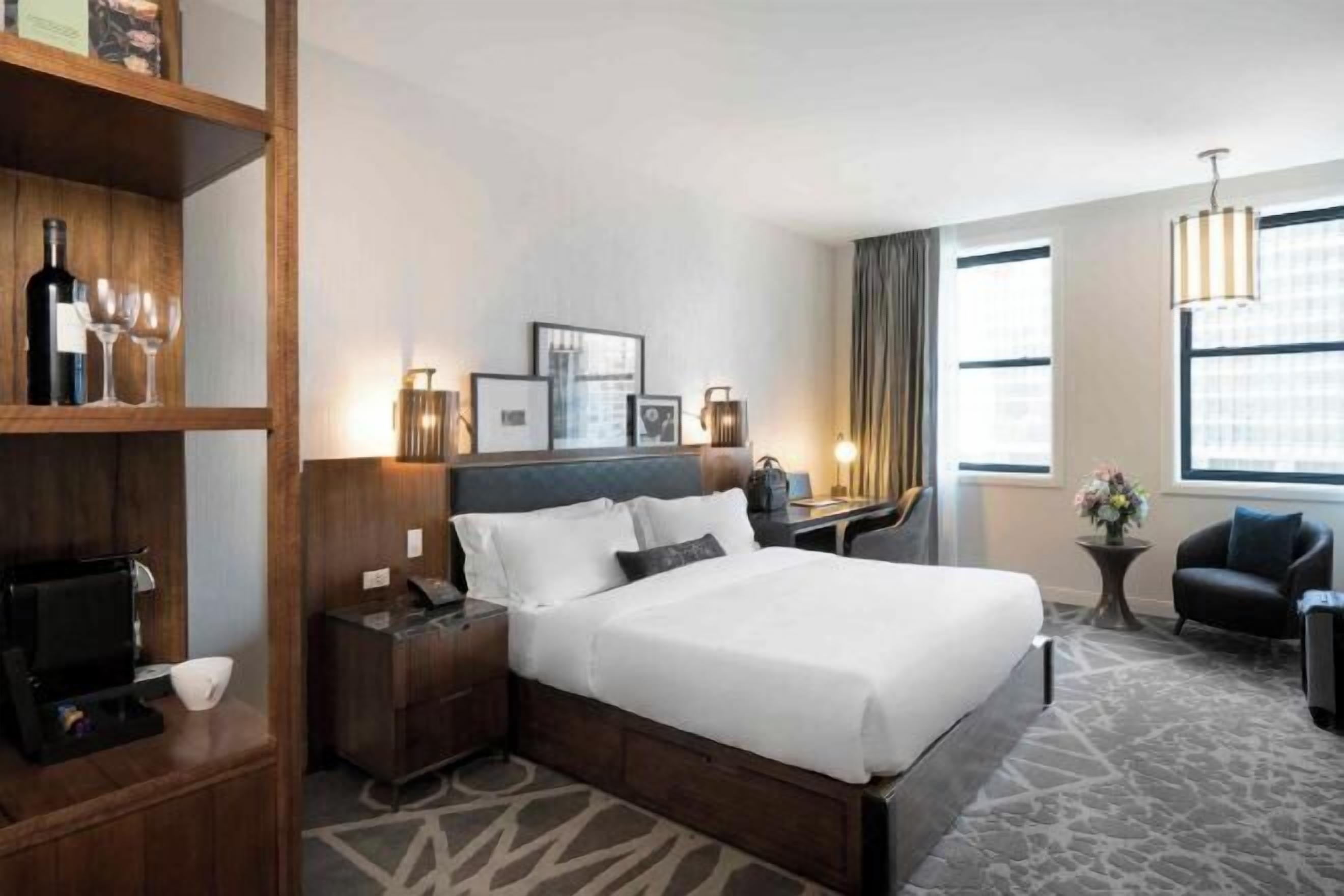 意大利 Frette 床單、高級寢具、房內夾萬  、遮光窗簾/窗簾