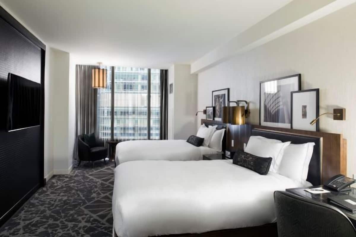 Italiaanse Frette-lakens, luxe beddengoed, een kluis op de kamer