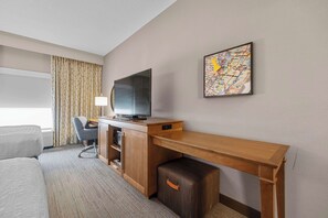 Room, 2 Queen Beds, Non Smoking, Refrigerator & Microwave | In-room safe, desk, iron/ironing board, free cribs/infant beds - Hampton Inn Cape Girardeau I 55 East (Cape Girardeau)