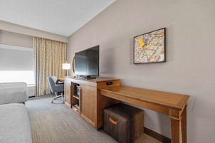 Caja de seguridad en la habitación y escritorio